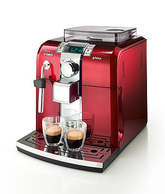 Schick: Kaffeevollautomat Syntia in knallrotem Klavierlack (Fotos: Philips Saeco)