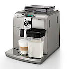 Syntia Cappuccino liefert auf Tastendruck Milchschaum (Fotos: Philips Saeco)