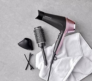 Die Curl & Straight Confidence Haarstyling-Serie von Remington bietet einzigartige 2-in-1 Styling-Tools, mit denen sich lockige und glatte Looks kreieren lassen