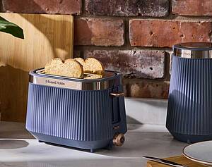 Der feine Toaster fasst 2 Scheiben