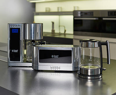 Die Elegance Frühstücksserie von Russell Hobbs besticht durch ihr edles und geradliniges Design aus hochwertigem, polierten Edelstahl