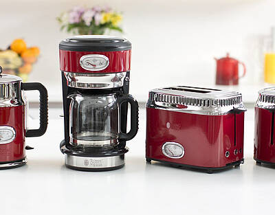 Im sympathischen Retro Look zeigt sich die neue Frühstücksserie von Russel Hobbs