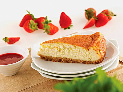 Dank der zweiten Schüssel gelingen mit der De'Longhi MultiFry Extra Chef Plus Pizzas, Quiches und beispielsweise auch Ricotta-Kuchen