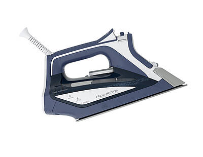 Das neue Rowenta Focus Excel DW5210 mit Selbstreinigungsfunktion und integrierter Antikalk-Kassette rückt der Bügelwäsche mit einem 170g/min-Dampfstoß zu Leibe