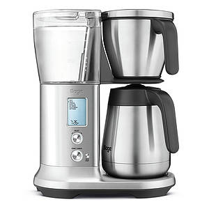 Wie von Hand aufgegossen - das verspricht die neue Sage Kaffeemaschine the Precision Brewer. Kegel- und Korbfilter sowie ein optional erhältliches Pour Over Passstück ermöglichen individuelle Abstimmungen von Geschmack und Aroma