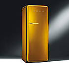 Glamourös der neue Standkühlschrank von SMEG mit Goldlackierung und Swarovski Steinen, der jedoch als A++ -Gerät wenig Energie verbraucht