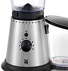 Die schicke WMF Stelio Kaffeemühle aus gebürtetem Cromargan ist besonders kompakt und einfach in der Handhabung