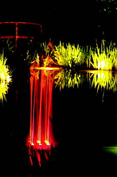 Ein beeindruckendes Wasserschauspiel bieten die neuen Jumping Jets von Heissner<br>(Fotos: Heissner AG)