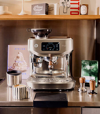 Die Oracle Dual Boiler vereint über ein Jahrzehnt an Oracle-Innovation und wurde speziell dafür entwickelt, Kaffee in Café-Qualität auch für zuhause zugänglich zu machen