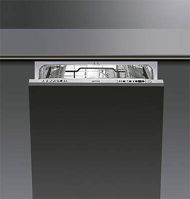 Bietet Platz für viel Geschirr (Fotos: Smeg)