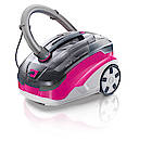 Erfrischend anders - der neue Saugexperte Thomas Aqua + Allergy & Family für Familienhaushalte und Allergiker. Dank seiner Aqua-Technologie sollen Staub- und Schmutzpartikel im Wasser gebunden werden.