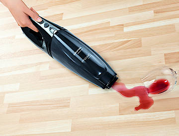 Schnell zur Hand für Staub, Schmutz und Flüssiges: Der Grundig VCH 6130