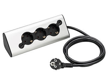 Der Multi-Stecker ist eine weitere innovative Produktergänzung im Rahmen der 2017 neu eingeführten Ambient-Serie. Gestaltet ist der Neuling passend zu den Küchengeräten in edlem Cromargan® matt