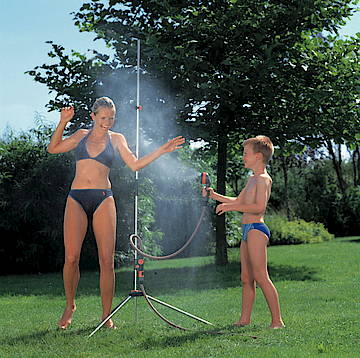 Die Gardena Gartenduschen sind in drei Ausführungen lieferbar<br>(Fotos: Gardena)