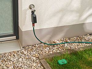Die OSRAM WiFi Bewässerungssteuerung mit integriertem Wasserzähler - die kompakte Lösung mit flexibler Zeit- und Wasser-volumeneinstellung