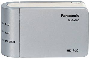 Der kleine Netzwerkadapter schickt Daten über das Stromnetz