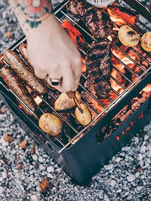 Beer Box - die Getränkekiste als Feuerkorb, oder Grill, oder Hocker...! Perfekt für spontane Ausflüge und Outdoor-Events. Inklusive Flaschenöffner