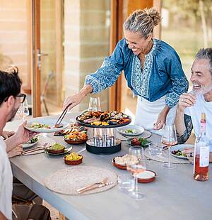 Pures Feuer, ultimativer Grillgenuss: Bei Circle steht das gemeinsame Kochen im Mittelpunkt