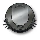 Der EasyStar ist nur fünf Zentimeter hoch und reinigt so auch unter Möbeln