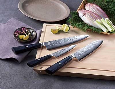 Yaxell steht für kompromisslose Qualität, echte japanische Handwerkskunst und Messer, die täglich Freude beim Arbeiten machen