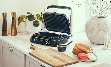 Der Kontaktgrill Sevini Pro mit sieben Automatik- und einem manuellen Grillprogramm