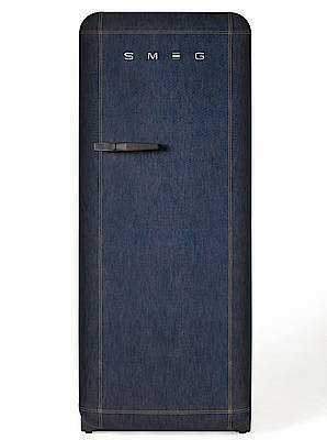 Sieht aus wie "Jeans", fühlt sich an wie "Jeans" - der FAB28 Denim als Sonderedition der Fifties-Designlinie von SMEG