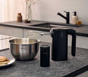 Perfekter Teig: Der Handmixer ist sowohl zum Rühren als auch zum Kneten geeignet und verfügt über drei Geschwindigkeitsstufen
