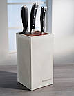 Der Schneidwarenspezialist Wüsthof kombiniert die Naturprodukte Beton und Thermobuche zu einem außergewöhnlichen Messerblock